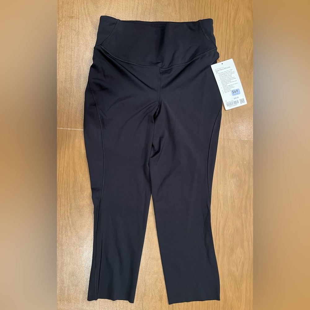 Lululemon Athletica Base Pace HR Crop 21” Black Leggings size 8 NWT